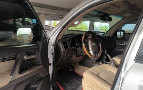 Toyota Land Cruiser 200, 2008 год, 2 400 000 рублей, 22 фотография