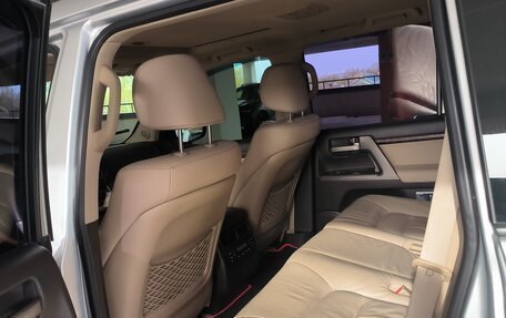 Toyota Land Cruiser 200, 2008 год, 2 400 000 рублей, 17 фотография