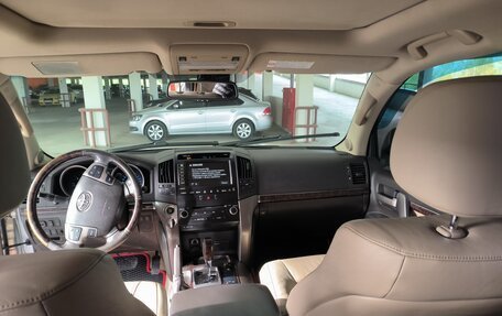 Toyota Land Cruiser 200, 2008 год, 2 400 000 рублей, 21 фотография