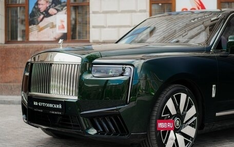 Rolls-Royce Cullinan, 2025 год, 80 000 000 рублей, 4 фотография