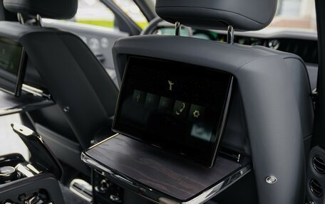 Rolls-Royce Cullinan, 2025 год, 80 000 000 рублей, 39 фотография
