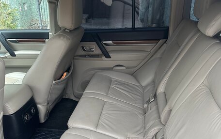 Mitsubishi Pajero IV, 2007 год, 1 090 000 рублей, 12 фотография