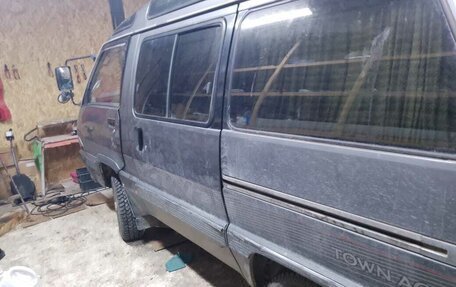 Toyota Town Ace III, 1989 год, 250 000 рублей, 2 фотография