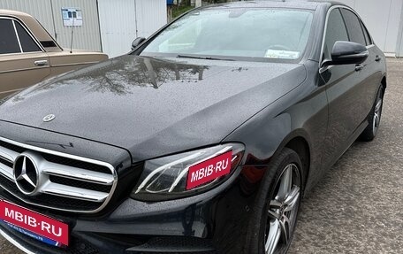 Mercedes-Benz E-Класс, 2018 год, 4 000 000 рублей, 2 фотография