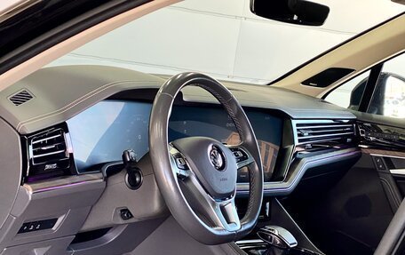 Volkswagen Touareg III, 2018 год, 4 619 000 рублей, 11 фотография