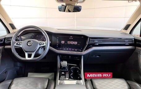 Volkswagen Touareg III, 2018 год, 4 619 000 рублей, 13 фотография
