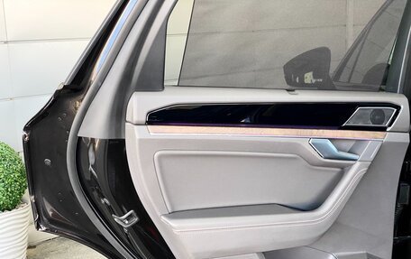 Volkswagen Touareg III, 2018 год, 4 619 000 рублей, 30 фотография