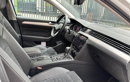 Volkswagen Passat B8 рестайлинг, 2020 год, 3 700 000 рублей, 9 фотография