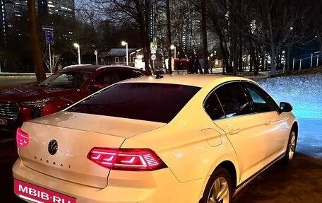 Volkswagen Passat B8 рестайлинг, 2020 год, 3 700 000 рублей, 2 фотография