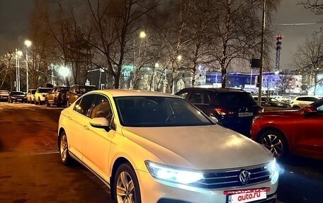 Volkswagen Passat B8 рестайлинг, 2020 год, 3 700 000 рублей, 20 фотография