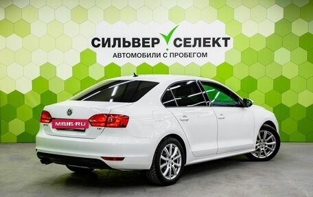 Volkswagen Jetta VI, 2013 год, 1 100 000 рублей, 2 фотография