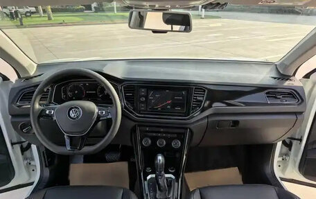 Volkswagen T-Roc I, 2021 год, 1 620 000 рублей, 7 фотография
