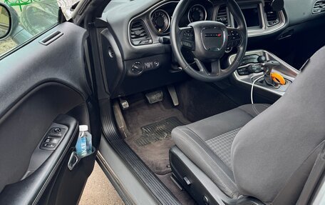 Dodge Challenger III рестайлинг 2, 2018 год, 2 800 000 рублей, 3 фотография