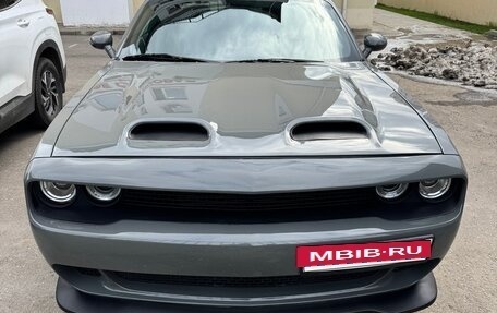 Dodge Challenger III рестайлинг 2, 2018 год, 2 800 000 рублей, 15 фотография