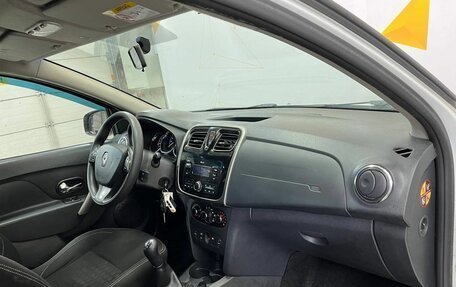 Renault Logan II, 2018 год, 710 000 рублей, 12 фотография