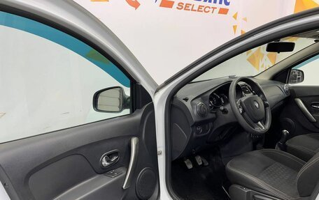 Renault Logan II, 2018 год, 710 000 рублей, 20 фотография