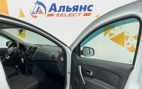 Renault Logan II, 2018 год, 710 000 рублей, 26 фотография