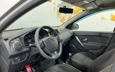 Renault Logan II, 2018 год, 710 000 рублей, 22 фотография