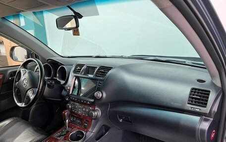 Toyota Highlander III, 2012 год, 1 799 000 рублей, 17 фотография
