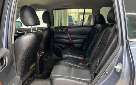 Toyota Highlander III, 2012 год, 1 799 000 рублей, 22 фотография