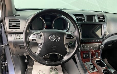 Toyota Highlander III, 2012 год, 1 799 000 рублей, 27 фотография