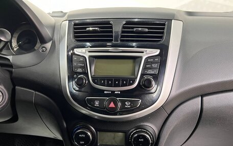 Hyundai Solaris II рестайлинг, 2013 год, 899 000 рублей, 15 фотография