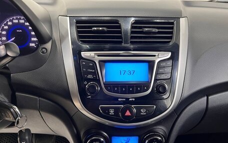 Hyundai Solaris II рестайлинг, 2013 год, 899 000 рублей, 23 фотография