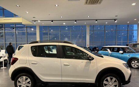Renault Sandero II рестайлинг, 2019 год, 649 000 рублей, 4 фотография