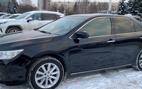 Toyota Camry, 2011 год, 1 850 000 рублей, 2 фотография