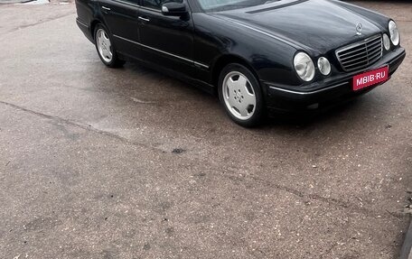 Mercedes-Benz E-Класс, 2001 год, 645 000 рублей, 1 фотография