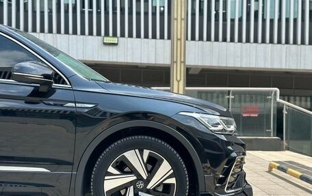 Volkswagen Tiguan II, 2023 год, 3 760 000 рублей, 7 фотография