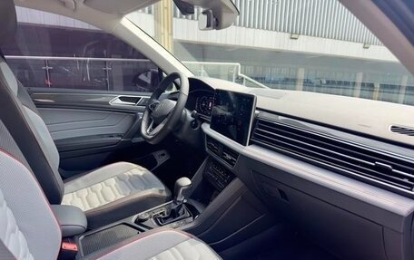 Volkswagen Tiguan II, 2023 год, 3 760 000 рублей, 12 фотография
