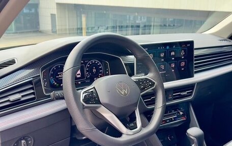 Volkswagen Tiguan II, 2023 год, 3 760 000 рублей, 10 фотография
