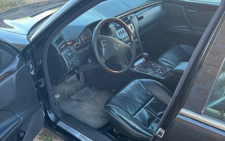Mercedes-Benz E-Класс, 2001 год, 645 000 рублей, 10 фотография