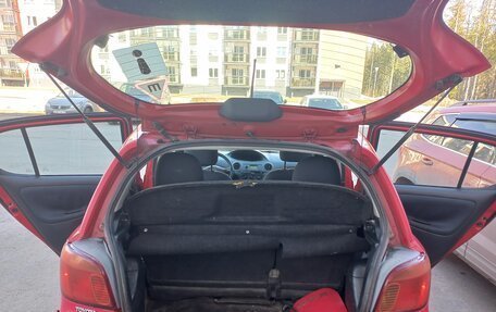 Toyota Yaris I рестайлинг, 2003 год, 300 000 рублей, 7 фотография
