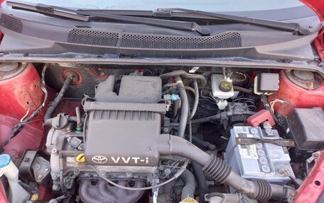 Toyota Yaris I рестайлинг, 2003 год, 300 000 рублей, 9 фотография