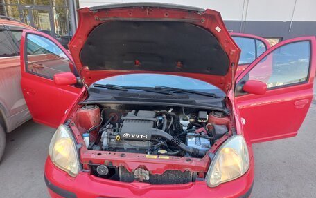 Toyota Yaris I рестайлинг, 2003 год, 300 000 рублей, 11 фотография