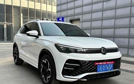 Volkswagen Tiguan, 2024 год, 3 570 000 рублей, 3 фотография