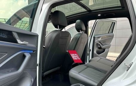 Volkswagen Tiguan, 2024 год, 3 570 000 рублей, 12 фотография