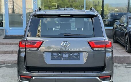 Toyota Land Cruiser, 2024 год, 13 490 000 рублей, 6 фотография