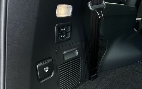 Toyota Land Cruiser, 2024 год, 13 490 000 рублей, 35 фотография