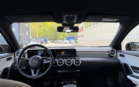 Mercedes-Benz A-Класс, 2019 год, 3 100 000 рублей, 8 фотография