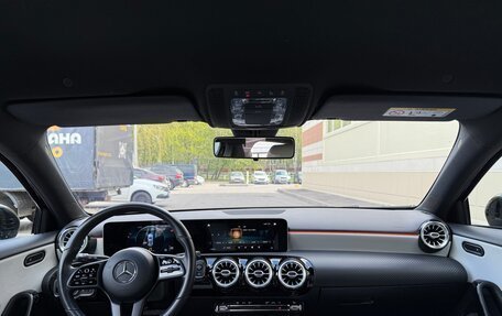 Mercedes-Benz A-Класс, 2019 год, 3 100 000 рублей, 7 фотография