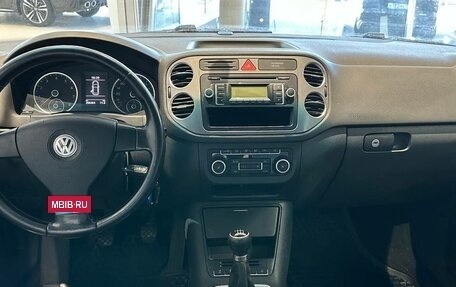 Volkswagen Tiguan I, 2010 год, 1 095 990 рублей, 3 фотография