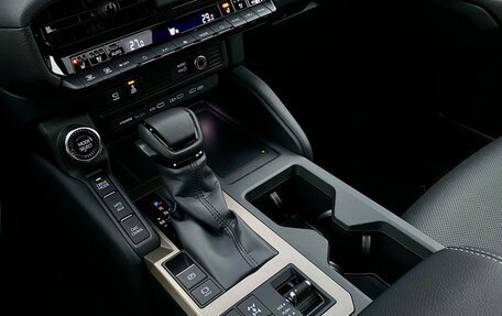 Toyota Land Cruiser Prado, 2024 год, 11 400 000 рублей, 19 фотография