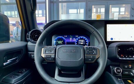 Toyota Land Cruiser Prado, 2024 год, 11 400 000 рублей, 29 фотография