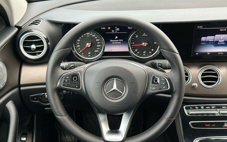 Mercedes-Benz E-Класс, 2017 год, 2 650 000 рублей, 20 фотография