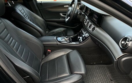 Mercedes-Benz E-Класс, 2017 год, 2 650 000 рублей, 35 фотография