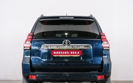 Toyota Land Cruiser Prado 150 рестайлинг 2, 2018 год, 6 099 000 рублей, 5 фотография