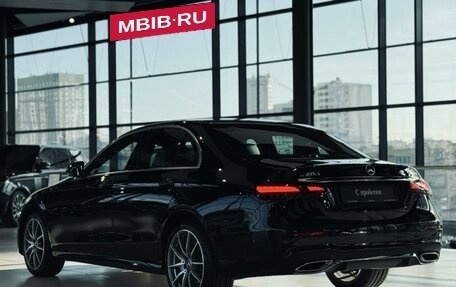Mercedes-Benz E-Класс, 2021 год, 6 790 000 рублей, 6 фотография